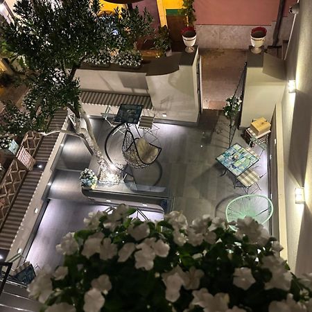 Villa D'Orville Luxury Suites 陶尔米纳 外观 照片