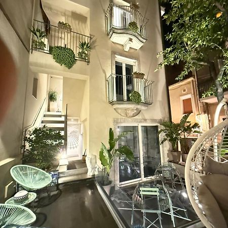 Villa D'Orville Luxury Suites 陶尔米纳 外观 照片