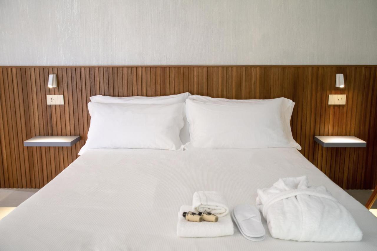 Villa D'Orville Luxury Suites 陶尔米纳 外观 照片
