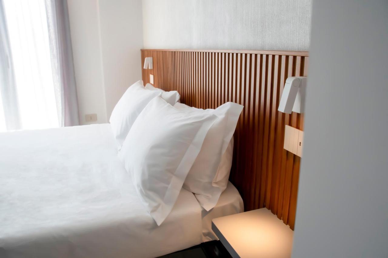 Villa D'Orville Luxury Suites 陶尔米纳 外观 照片
