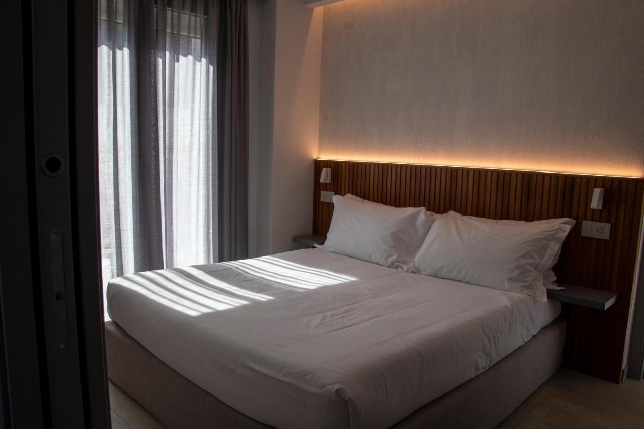 Villa D'Orville Luxury Suites 陶尔米纳 外观 照片