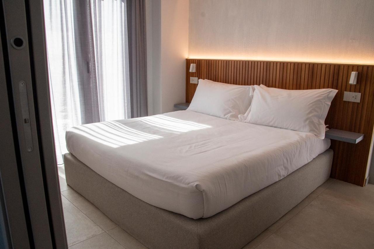 Villa D'Orville Luxury Suites 陶尔米纳 外观 照片