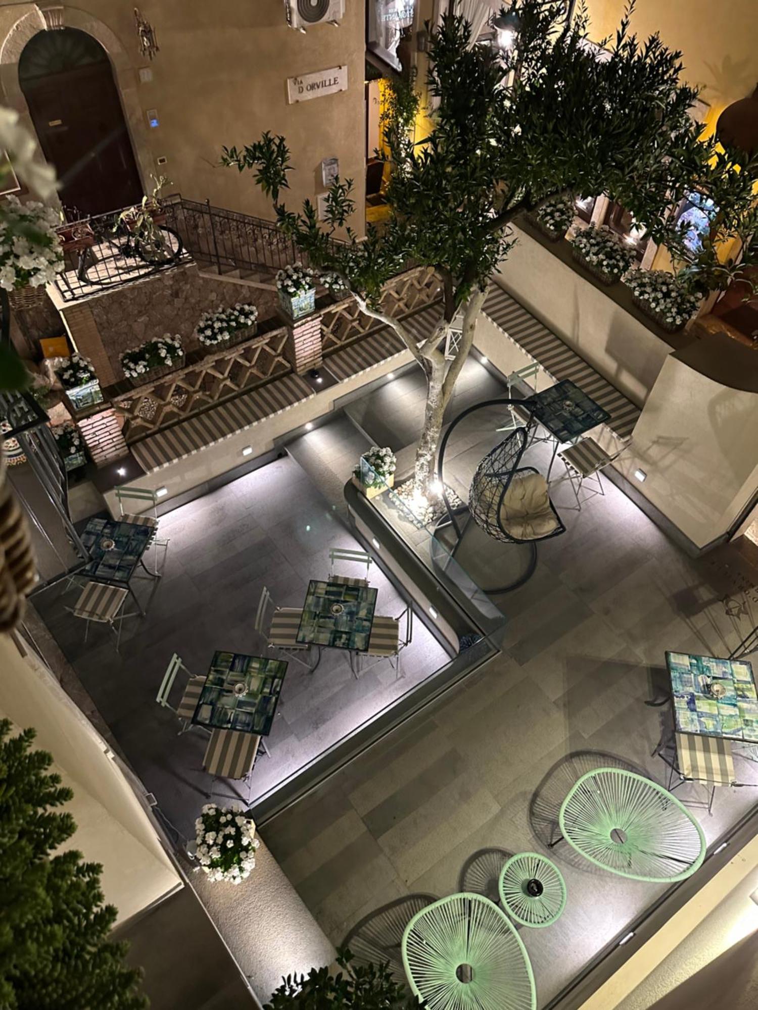 Villa D'Orville Luxury Suites 陶尔米纳 外观 照片