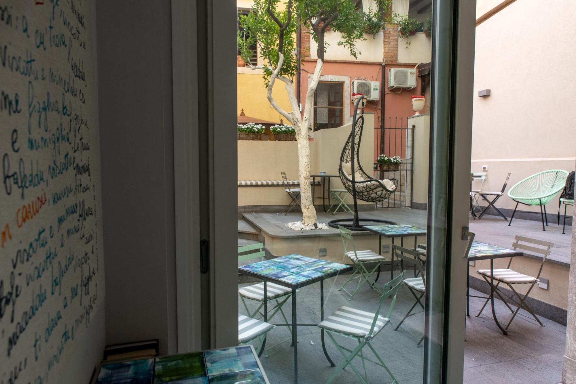 Villa D'Orville Luxury Suites 陶尔米纳 外观 照片