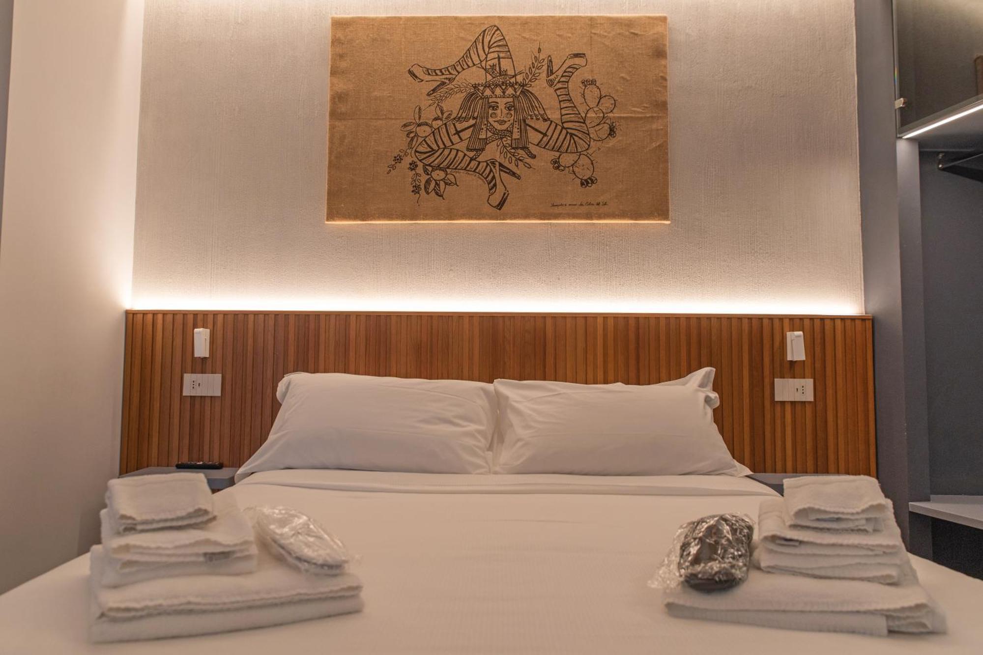 Villa D'Orville Luxury Suites 陶尔米纳 外观 照片