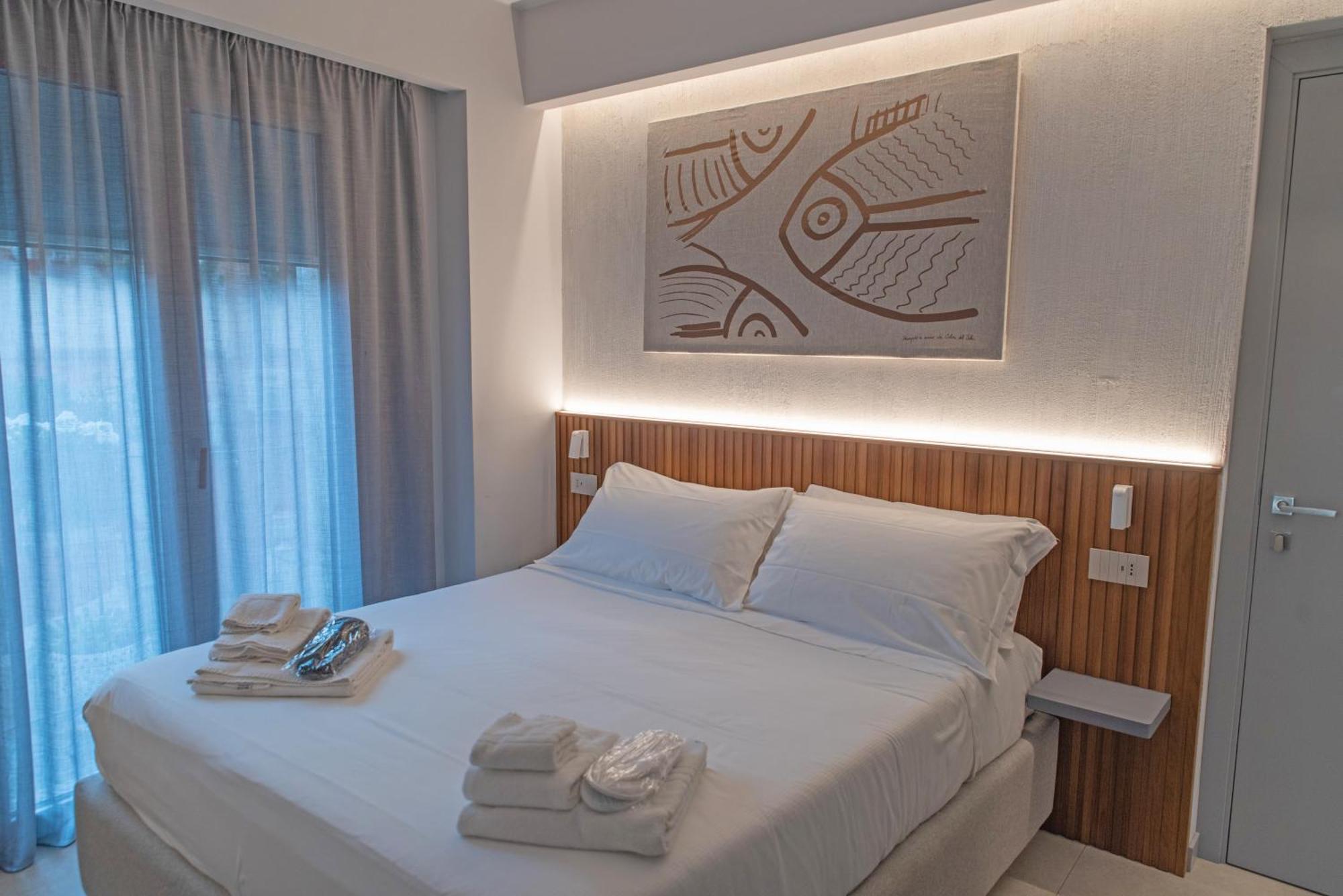 Villa D'Orville Luxury Suites 陶尔米纳 外观 照片