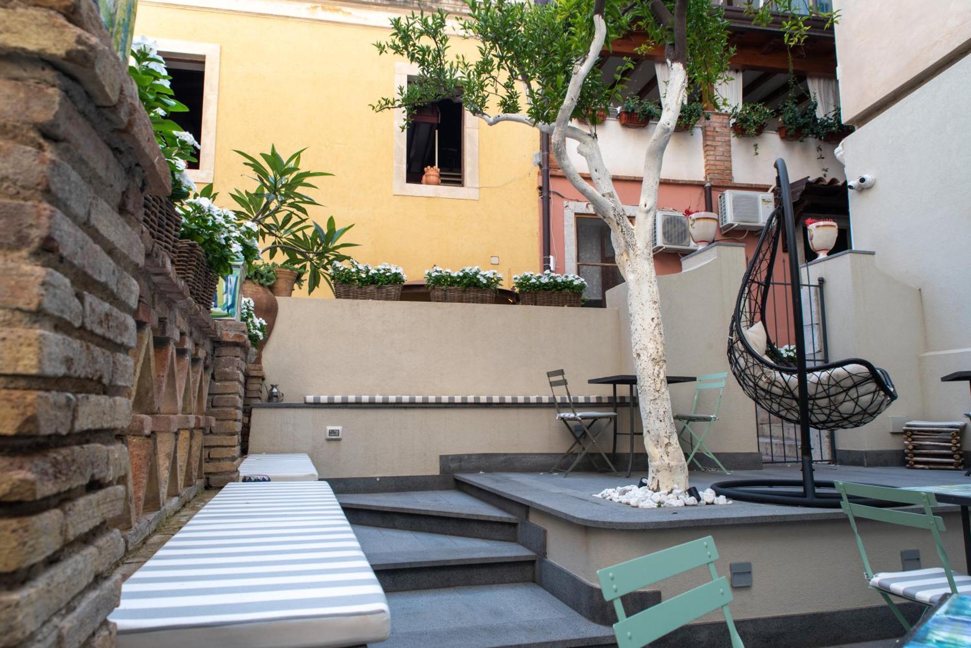 Villa D'Orville Luxury Suites 陶尔米纳 外观 照片