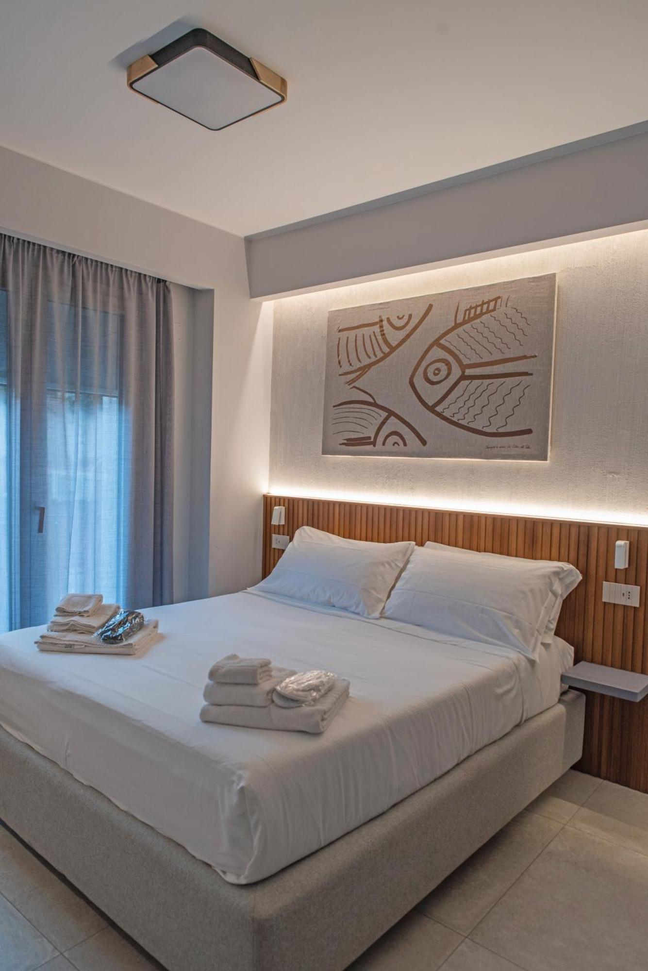 Villa D'Orville Luxury Suites 陶尔米纳 外观 照片