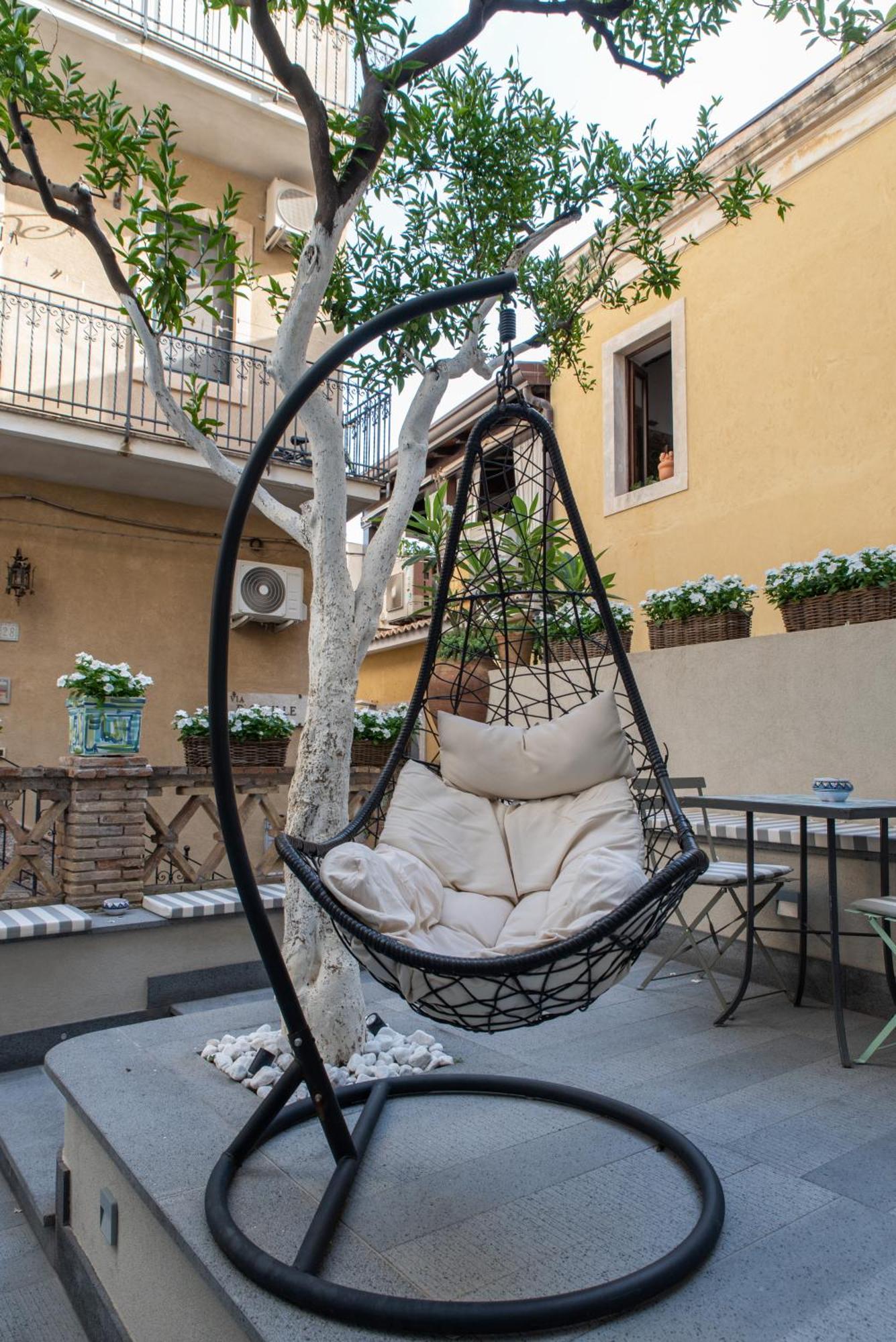 Villa D'Orville Luxury Suites 陶尔米纳 外观 照片