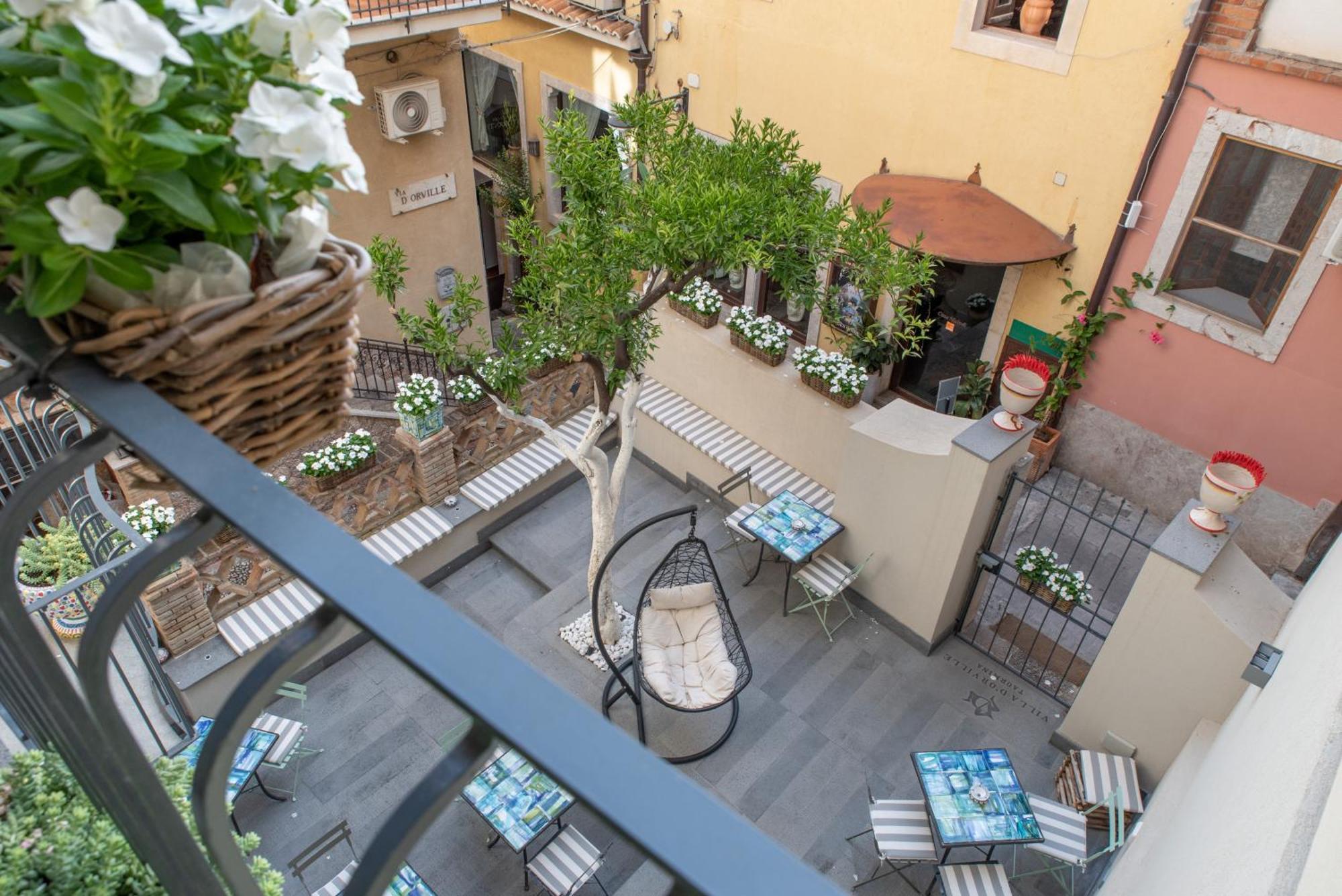 Villa D'Orville Luxury Suites 陶尔米纳 外观 照片