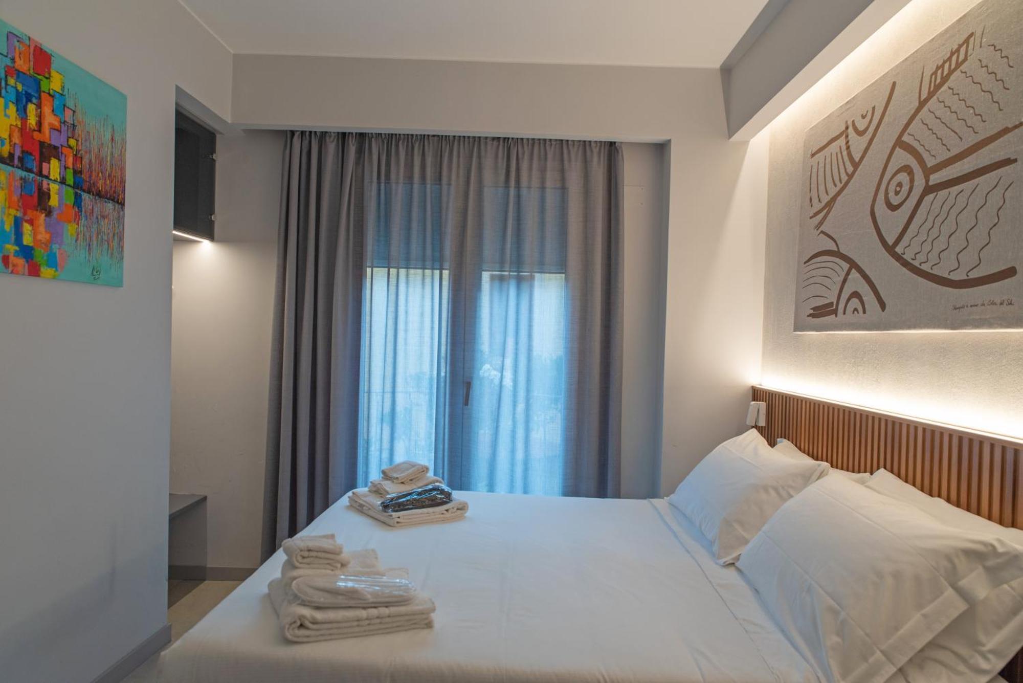 Villa D'Orville Luxury Suites 陶尔米纳 外观 照片